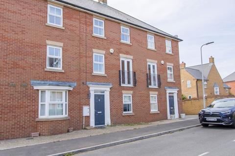 4 bedroom terraced house to rent, Cae Canol, Penarth