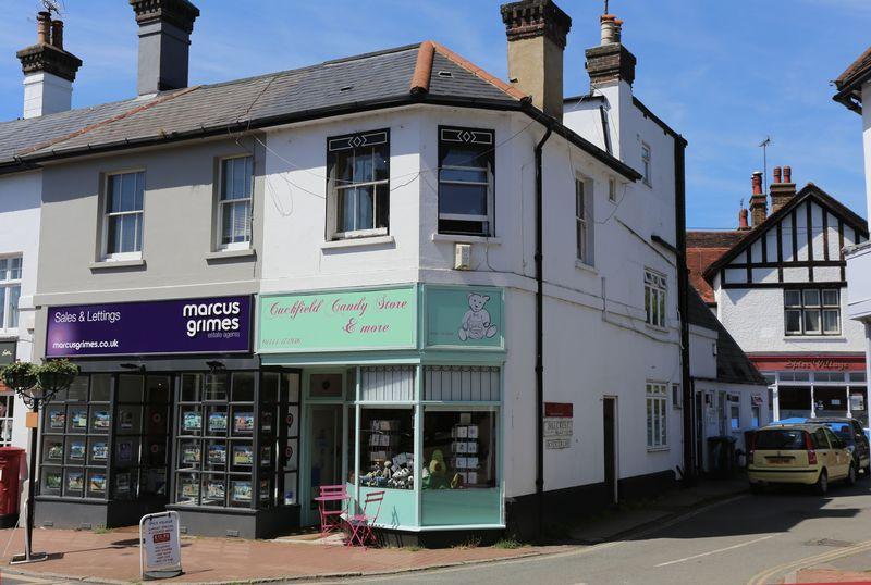 Ockenden Lane, Cuckfield 1 bed apartment £850 pcm (£196 pw)