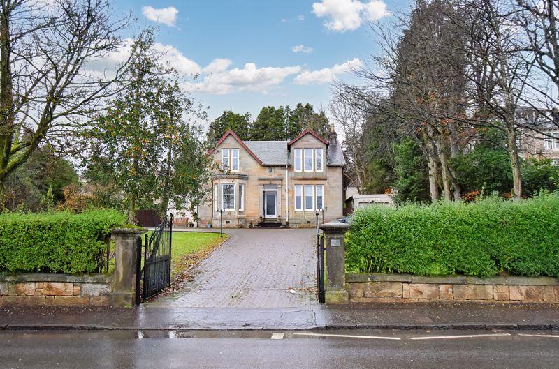 Arncliffe, Glasgow Road, Kilsyth 5 bed detached house for sale £450,000
