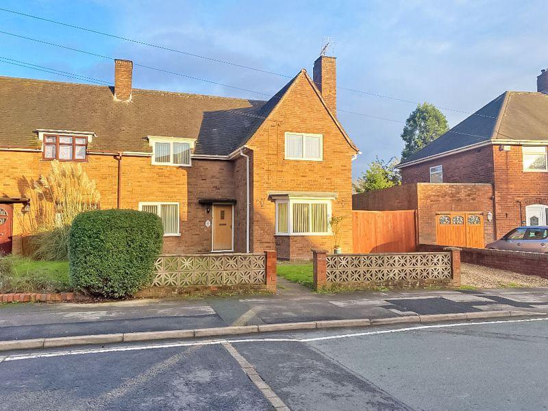 Wilkes Avenue, Bentley, Walsall 3 bed semidetached house for sale £
