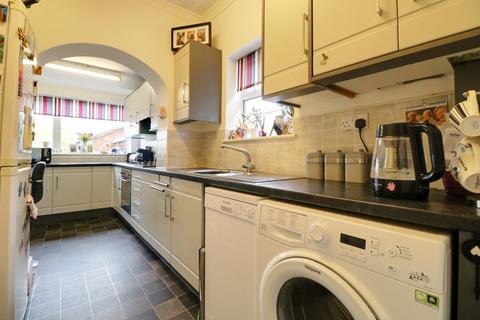 3 bedroom semi-detached house for sale - Bigby High Road, Brigg