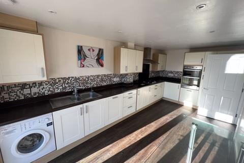 6 bedroom detached house to rent - Eros Avenue, Southend-On-Sea