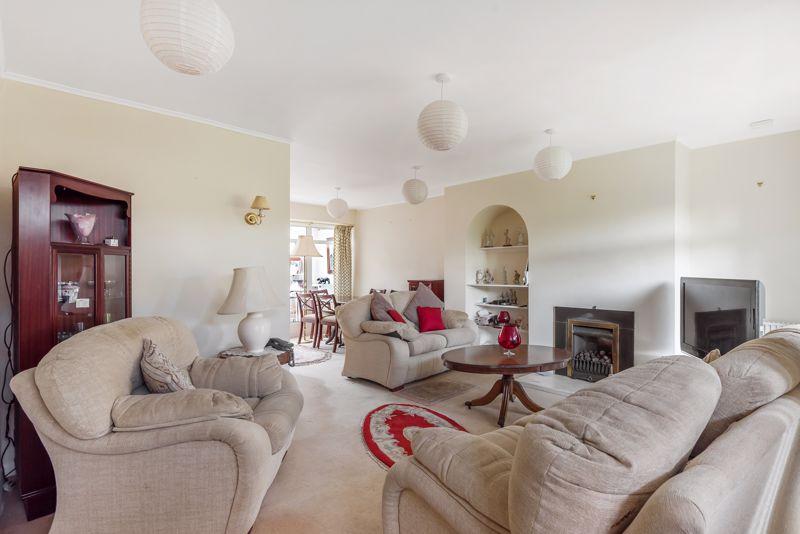 Shipley Court, Central Liphook 3 bed terraced house £389,000