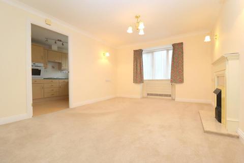 2 bedroom apartment for sale - Bushmead Court, Hancock Drive, Luton, Bedfordshire, LU2 7GY
