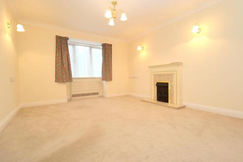 2 bedroom apartment for sale - Bushmead Court, Hancock Drive, Luton, Bedfordshire, LU2 7GY
