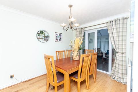 4 bedroom detached house for sale - Broadwell Drive, Leigh, WN7