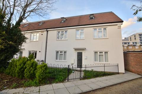 undefined, Beechwood Gardens, Slough