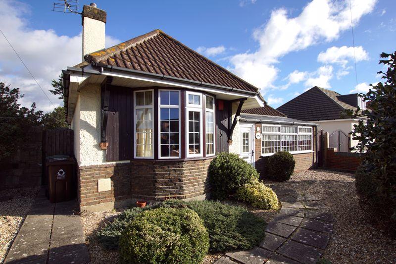 Cambridge Road, LeeOnTheSolent 2 bed detached bungalow £495,000