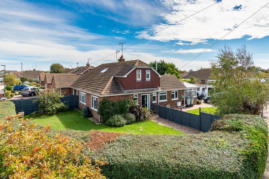 Hillview Crescent, East Preston... 3 bed bungalow £535,000