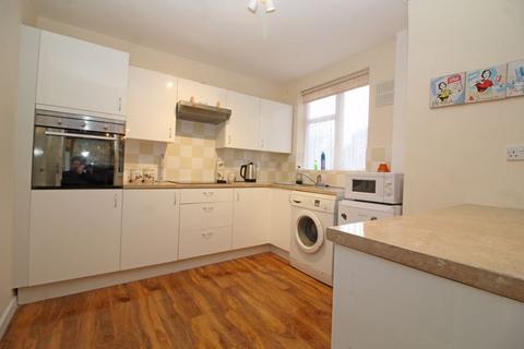 21, Sanderstead Court Addington Road, South Croydon, CR2 8RA