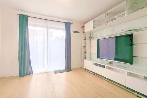 41 Loxwood Close, Feltham, TW14 8SQ