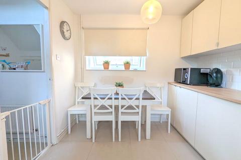 41 Loxwood Close, Feltham, TW14 8SQ