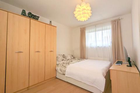 41 Loxwood Close, Feltham, TW14 8SQ