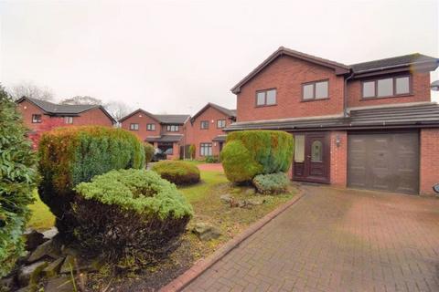 4 bedroom detached house to rent, Holdenbrook Close, Leigh