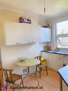 1 bedroom in a flat share to rent - Dumont Road, London N16
