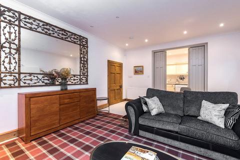 2 bedroom apartment to rent, Regent Terrace, Edinburgh