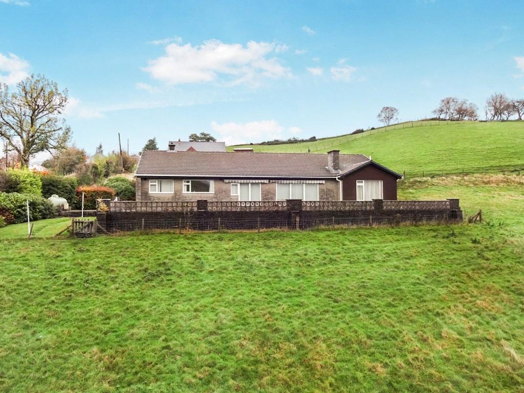 Llangurig, Llanidloes, Powys, SY18 3 bed bungalow £450,000