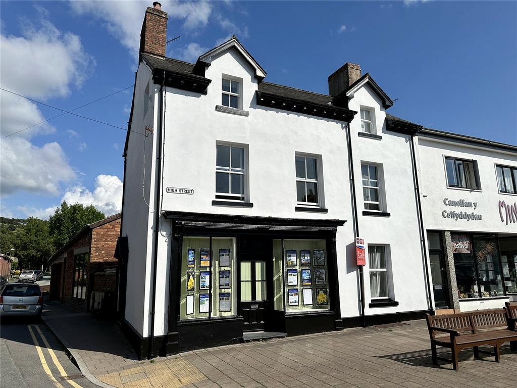 Cambrian Place, Llanidloes, Powys, SY18 4 bed end of terrace house for