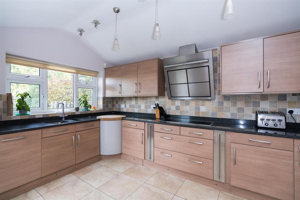 Swing Gate Lane, Berkhamsted 5 bed semidetached house £1,000,000