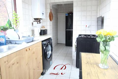 10 Albert Avenue, Flint, CH6 5EG