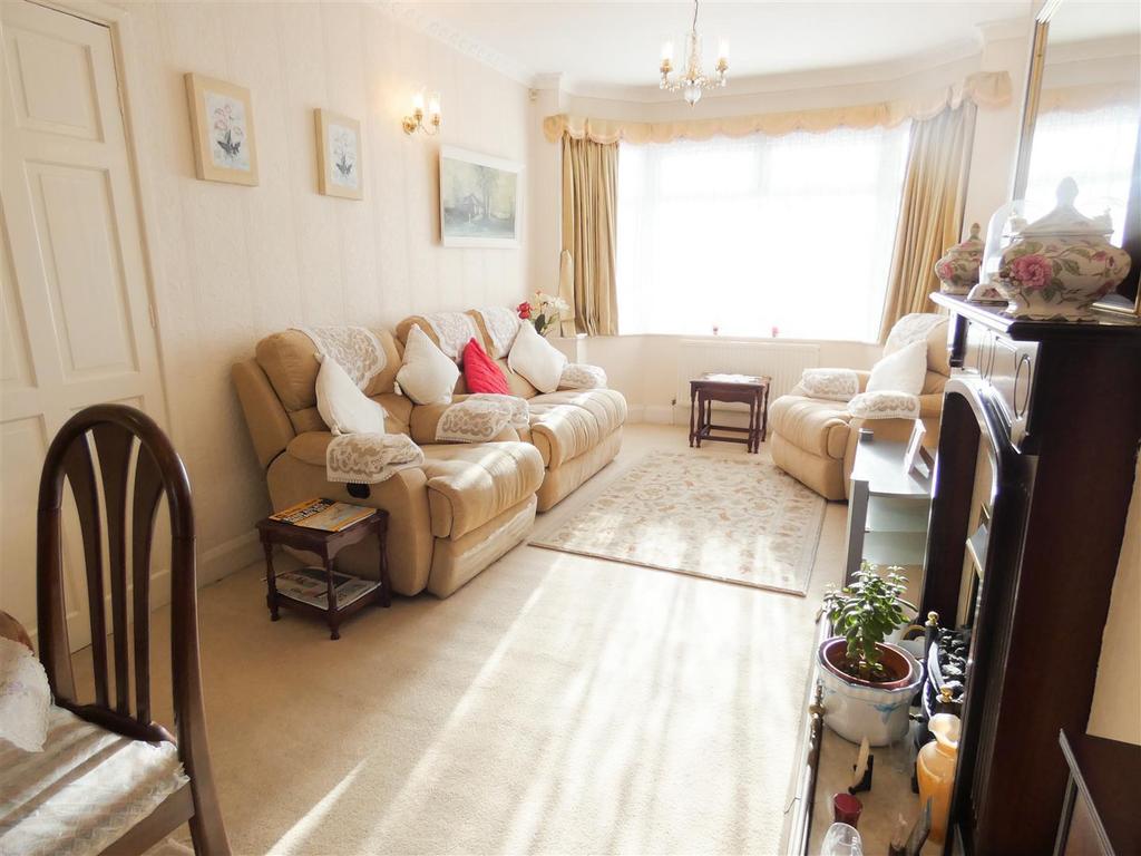 Teddington Grove, Perry Barr, Birmingham 3 bed semidetached house £