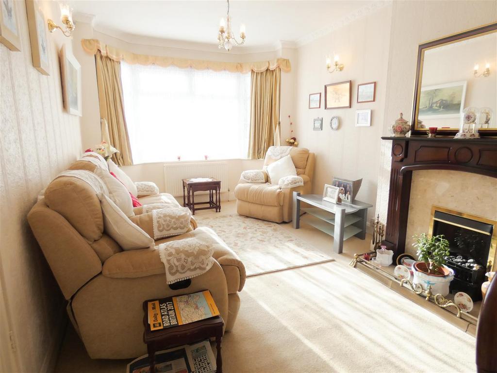 Teddington Grove, Perry Barr, Birmingham 3 bed semidetached house £