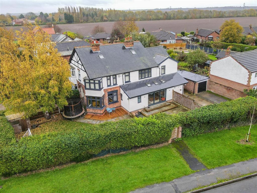 Gunthorpe Road, Lowdham, Nottingham 3 bed semidetached house £400,000