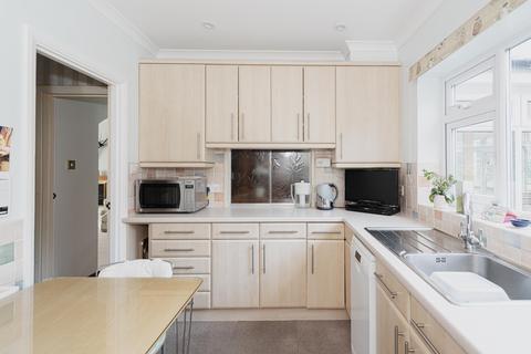 13a Rosebery Road, Epsom, KT18 6AF