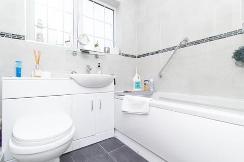 17b Herne Drive, Greenhill, Herne Bay, CT6 7SH