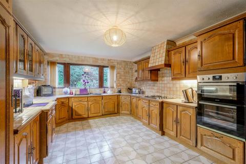 2 Birchroyd Close, Huddersfield, HD2 2ES