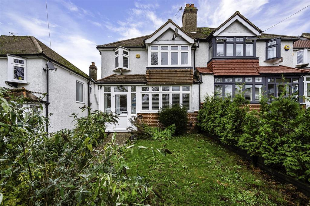 The Oval, Banstead 3 bed semidetached house £650,000