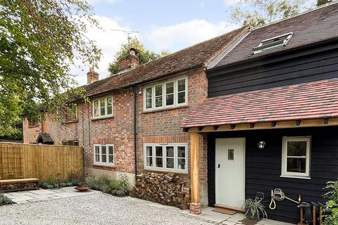 4 bedroom semi-detached house for sale - Highmoor Cross, Henley-on-Thames