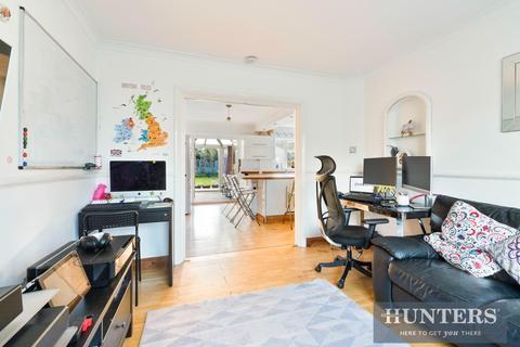 30 Danetree Road, Epsom, KT19 9RZ