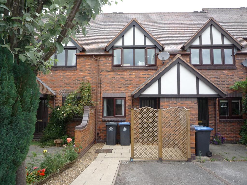 River Way, ShipstononStour 2 bed terraced house £200,000