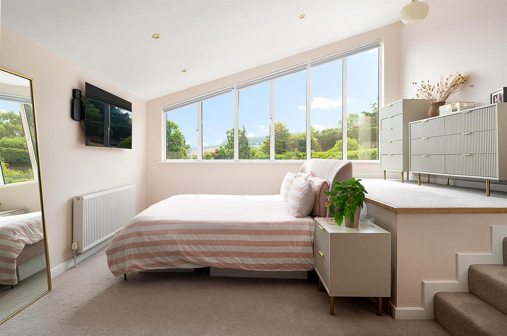 Principal bedroom