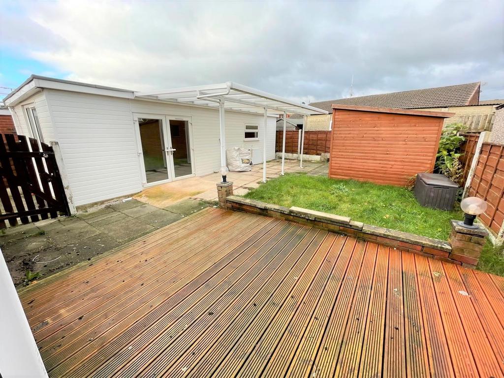 Edgeworth Road, Hindley Green, Wigan 3 bed semidetached bungalow £