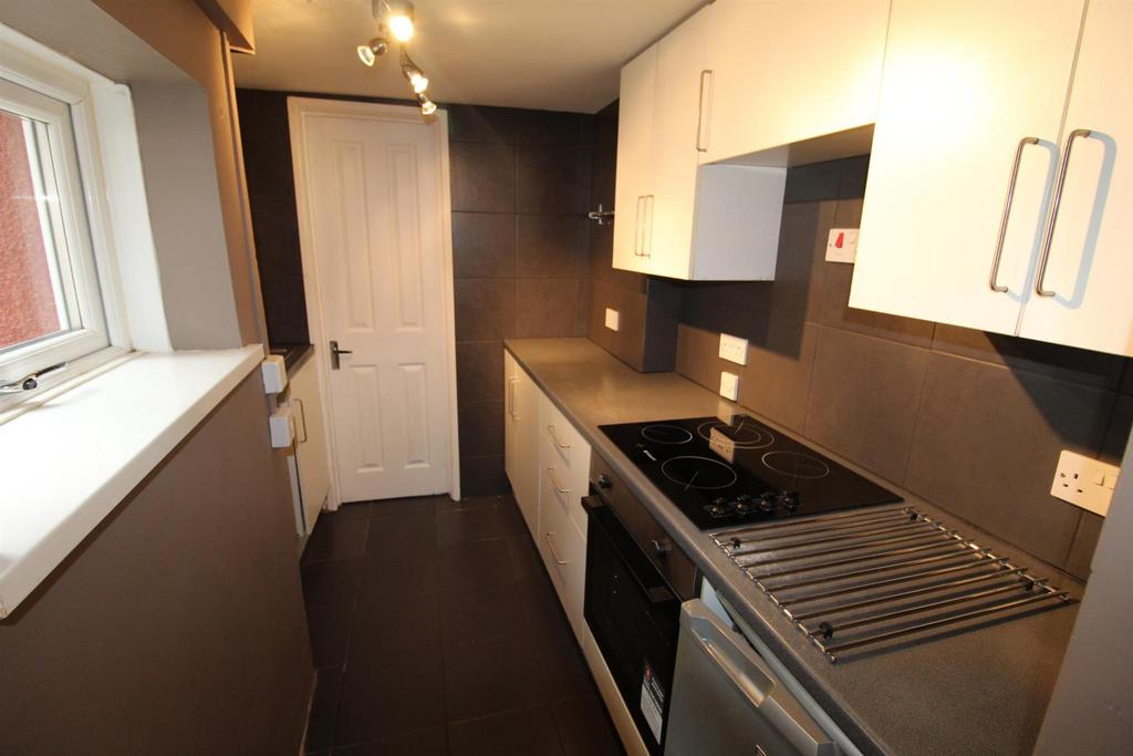 New Road, Upper Brynamman, Ammanford 3 bed terraced house £99,950