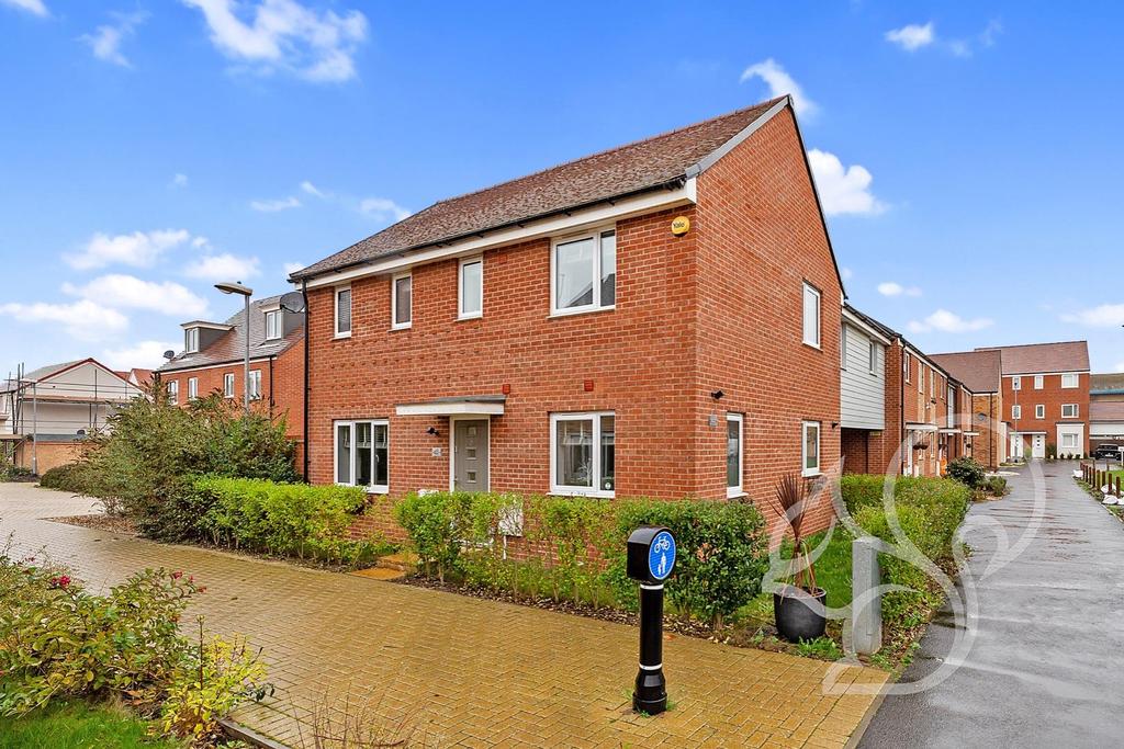 Allen Aldridge Grove, Stanway... 3 bed link detached house £375,000