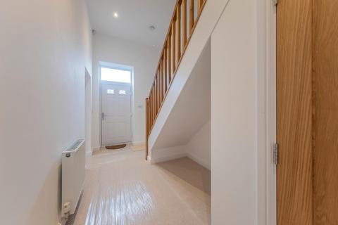 5 bedroom semi-detached house for sale - Chester Road, Oakmere