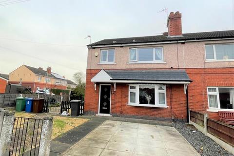 3 bedroom semi-detached house for sale - Burns Avenue, Leigh