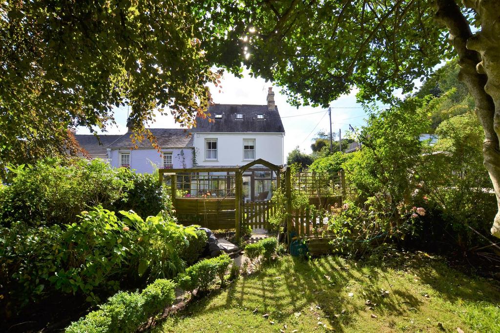 Saundersfoot 4 bed end of terrace house for sale £450,000
