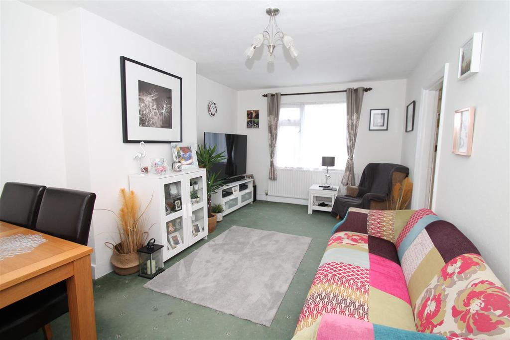 Addison Avenue, Southgate N14 3 bed end of terrace house £595,000