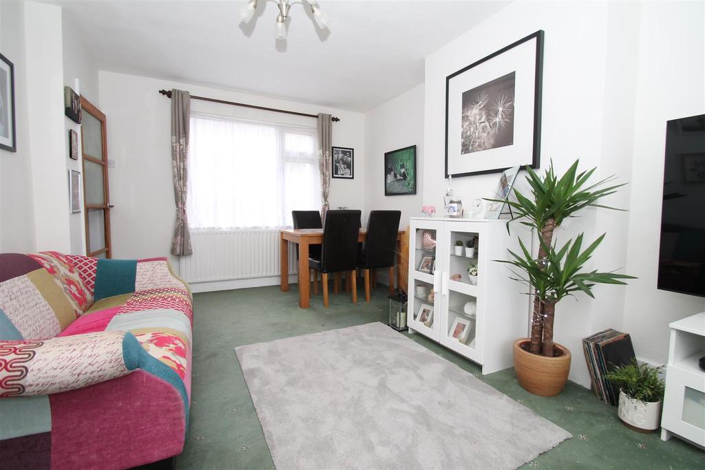 Addison Avenue, Southgate N14 3 bed end of terrace house £595,000