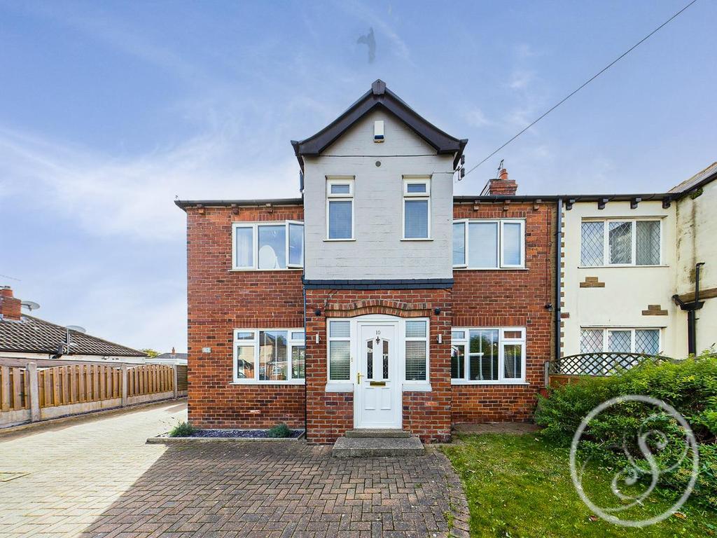 Howard Avenue, Leeds 3 bed semidetached house for sale £295,000