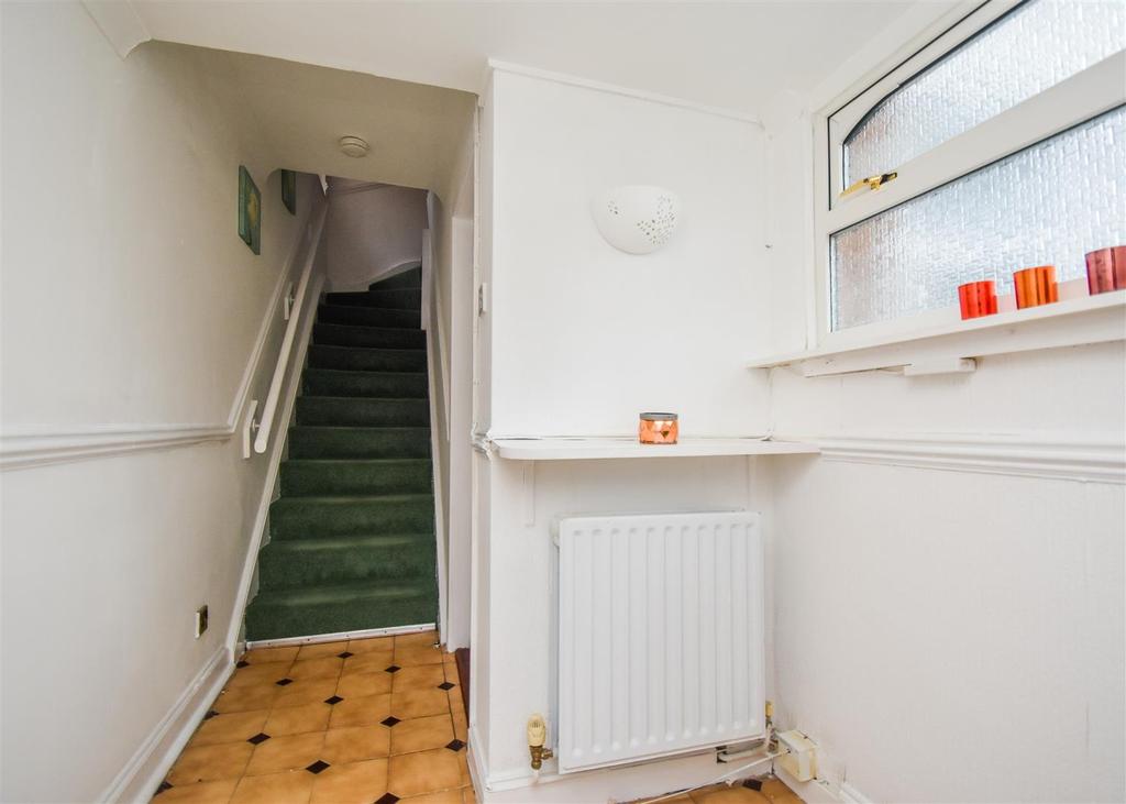 Balmoral Road, Stourbridge 3 bed detached house for sale £275,000