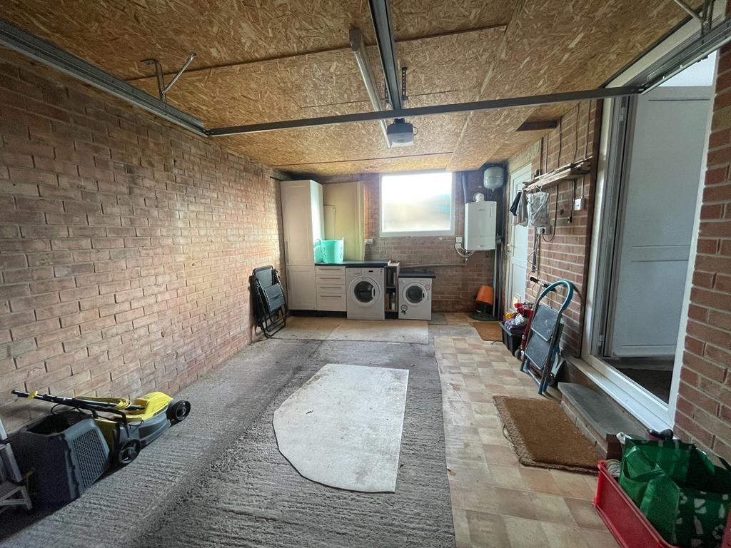 Garage.jpg