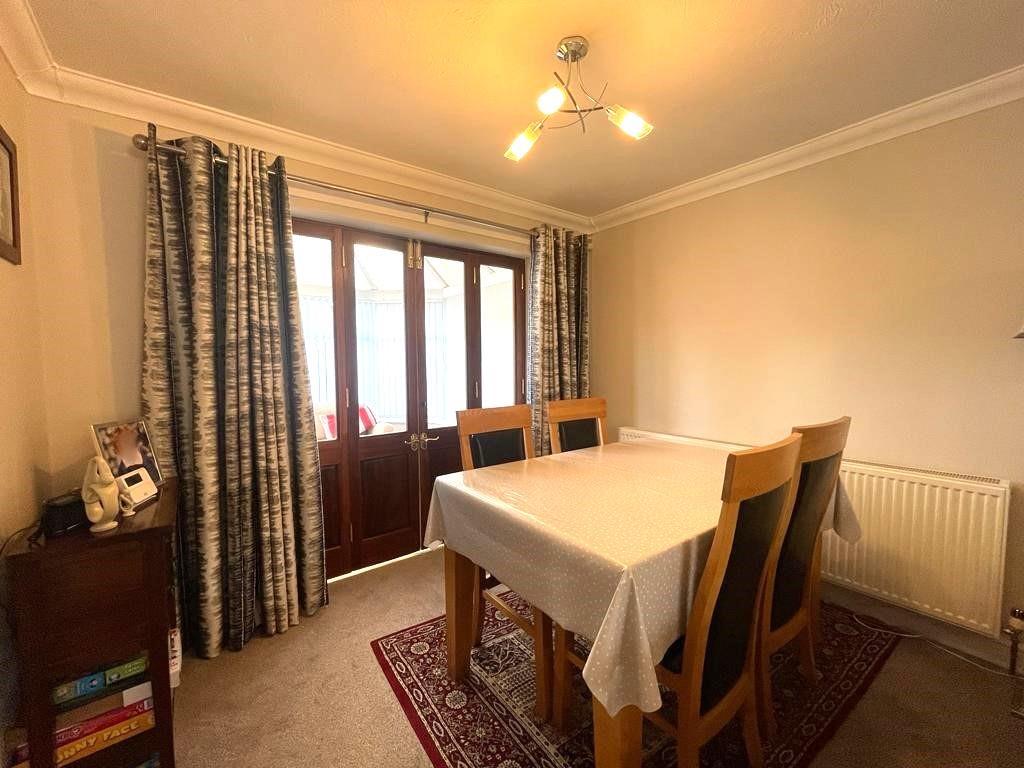 Dining Room 2.jpg