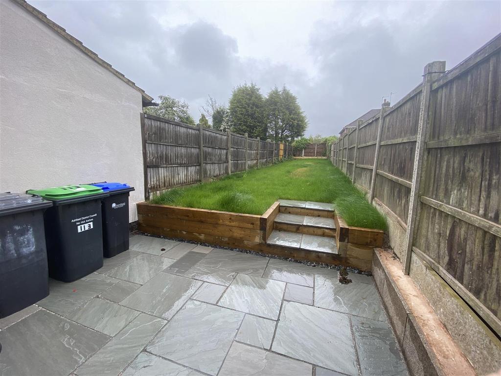 Marlborough Road, KirkbyInAshfield... 3 bed house £900 pcm (£208 pw)