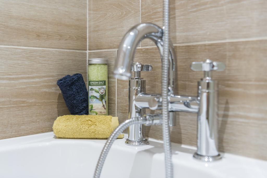 Wessex-Classic-Bathroom-6.jpg