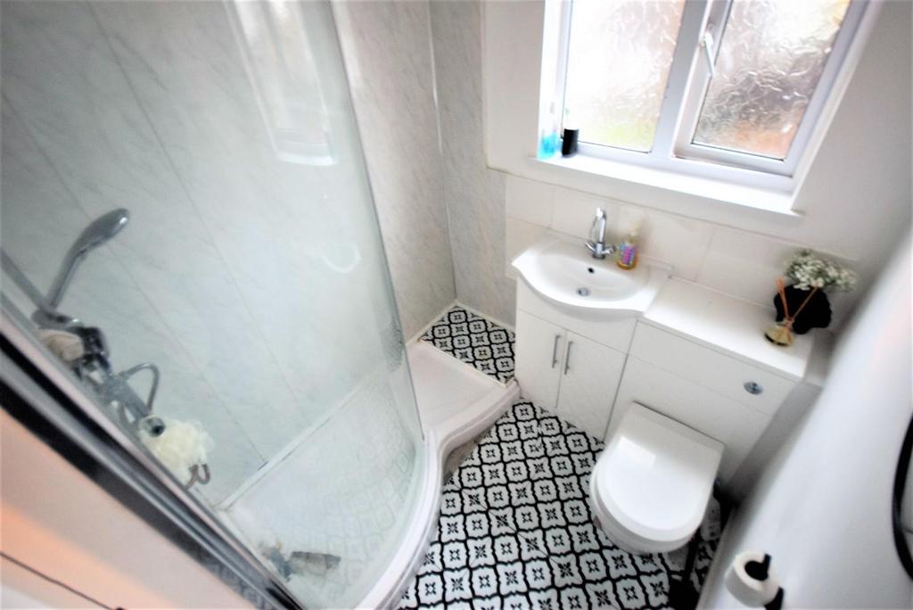 Shower Room W/c